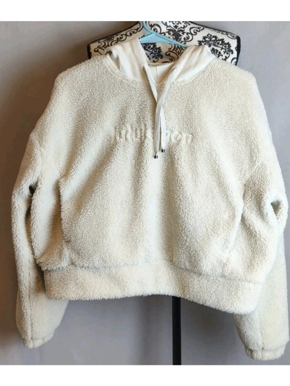 Lululemon Sherpa Fleece Hoodie Pullover Cream Cropped Size S/M No Tag